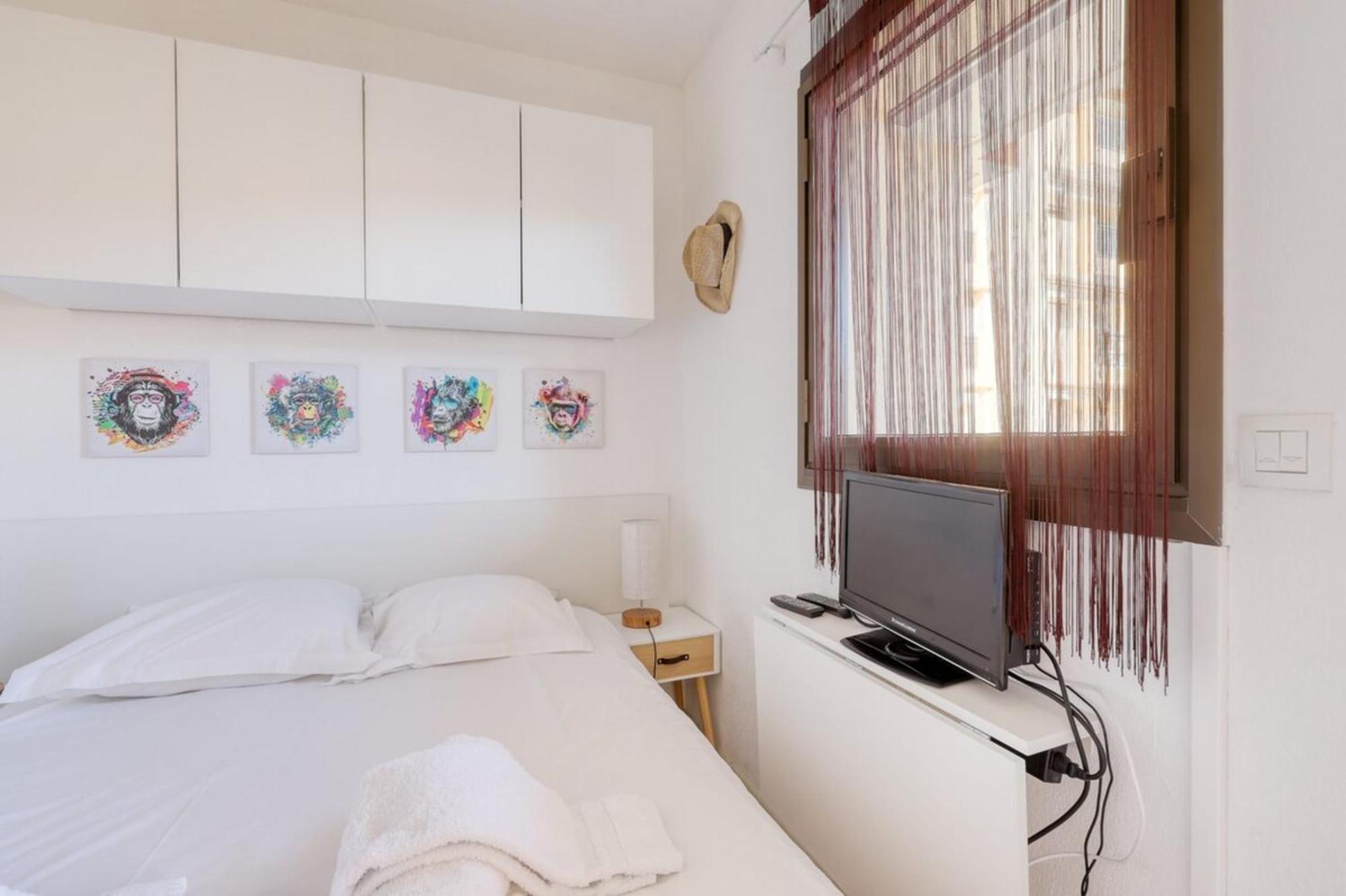 לה לבאנדו Lavandou - T2 In The City Center - 200 M From The Sea מראה חיצוני תמונה