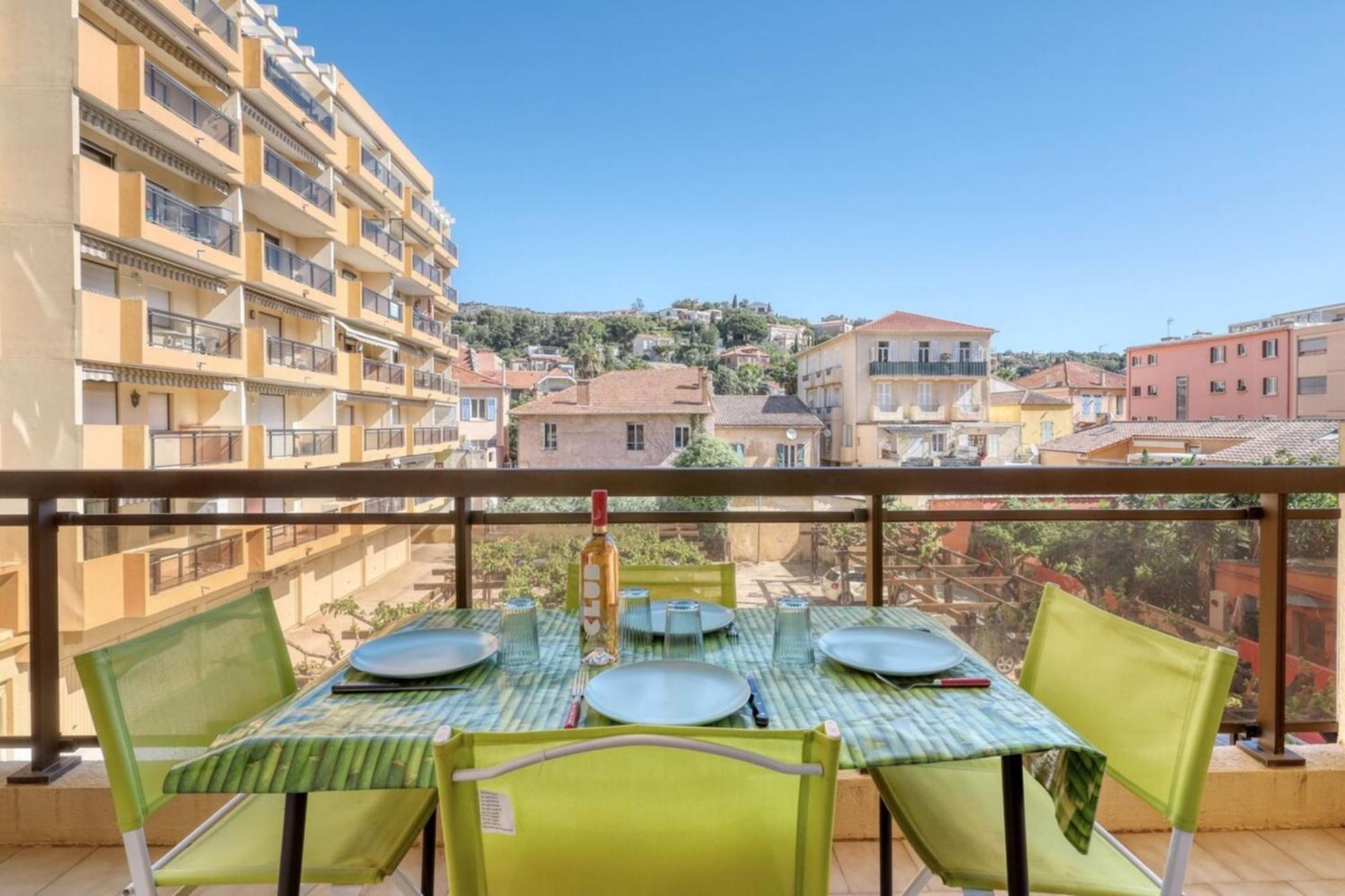 לה לבאנדו Lavandou - T2 In The City Center - 200 M From The Sea מראה חיצוני תמונה